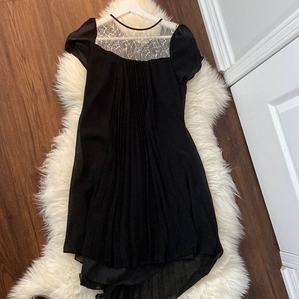 Comfortable Flowing Dress - Picture 5 of 5
